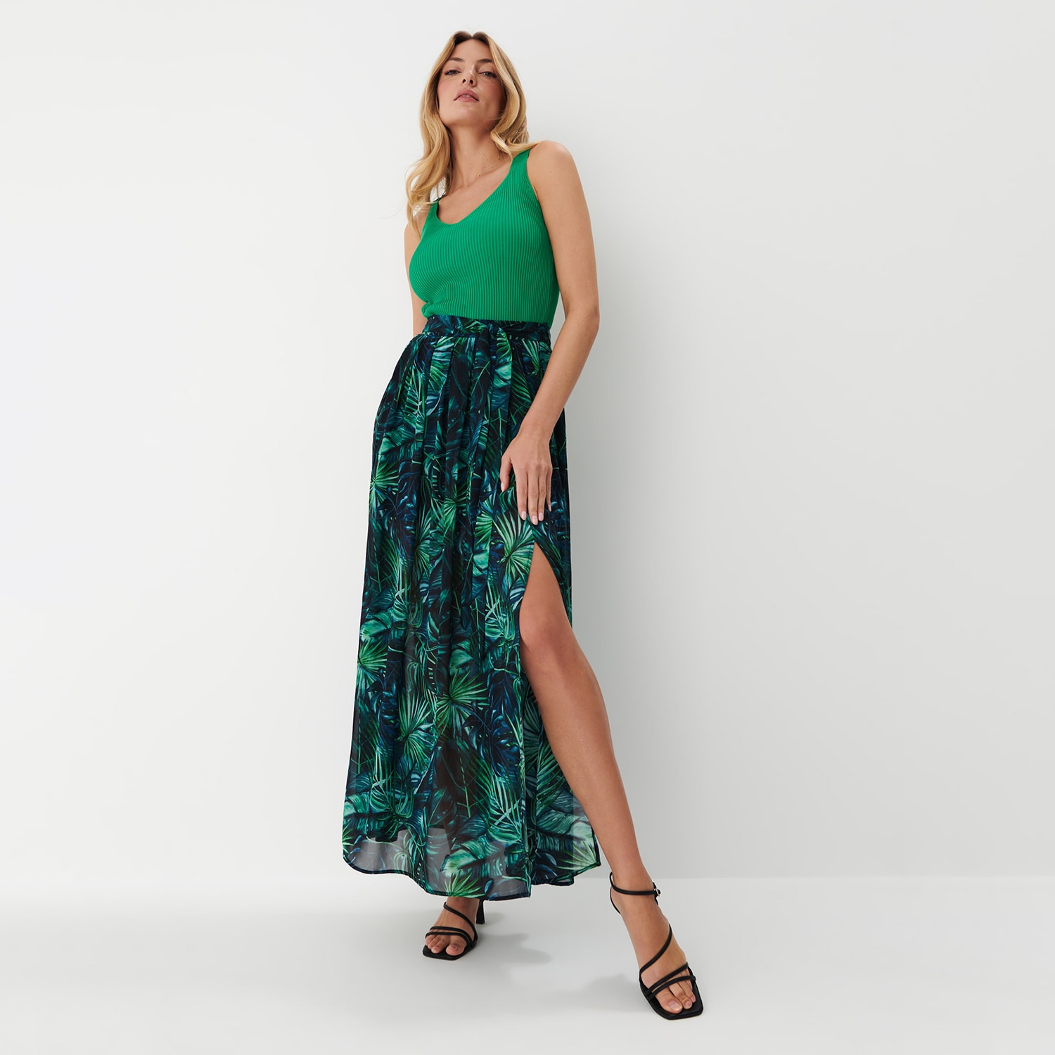 Mohito – Fustă maxi cu imprimeu tropical – Negru All > skirts 2023-10-04