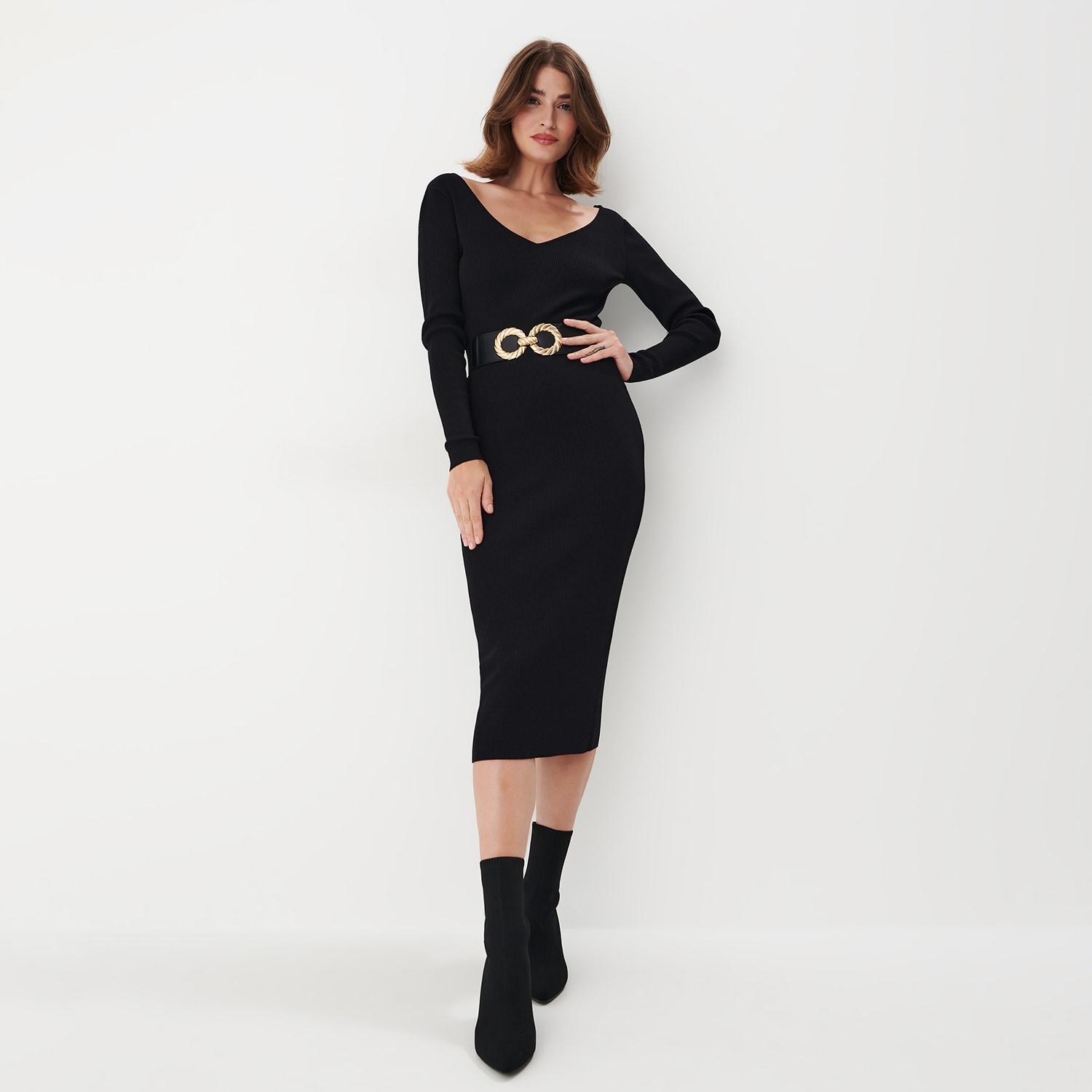 E-shop Čierne midi šaty - Čierna