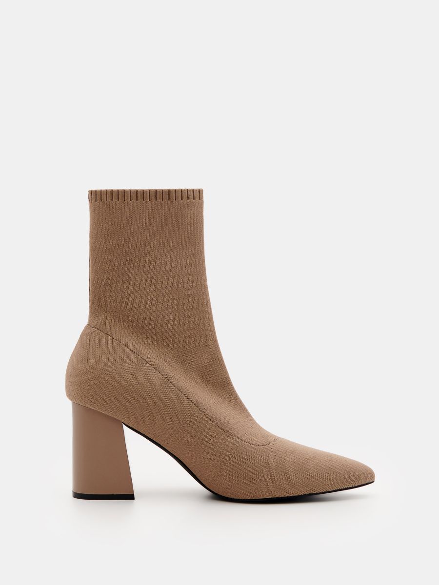 Ghete cu toc gros - Beige - MOHITO