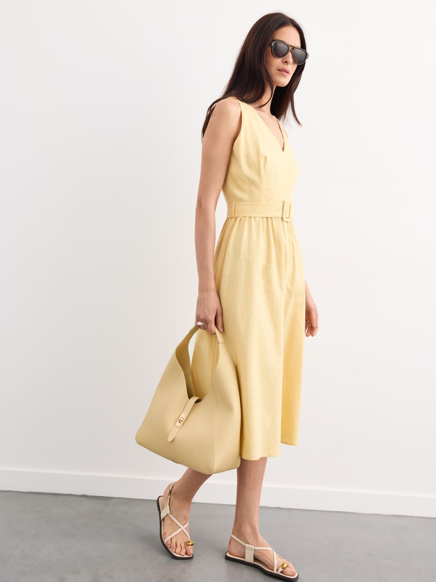 Sukienka midi z paskiem - żółty - MOHITO
