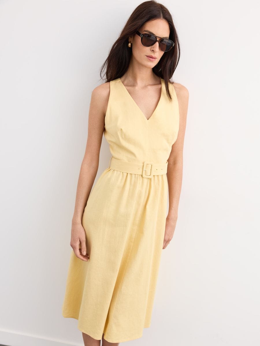 Sukienka midi z paskiem - żółty - MOHITO