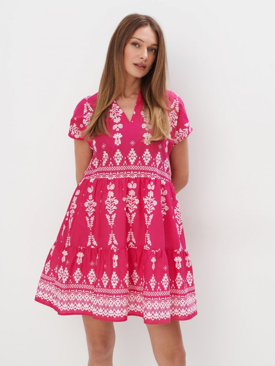 Trapezowa różowa sukienka mini - fuksjowy - MOHITO