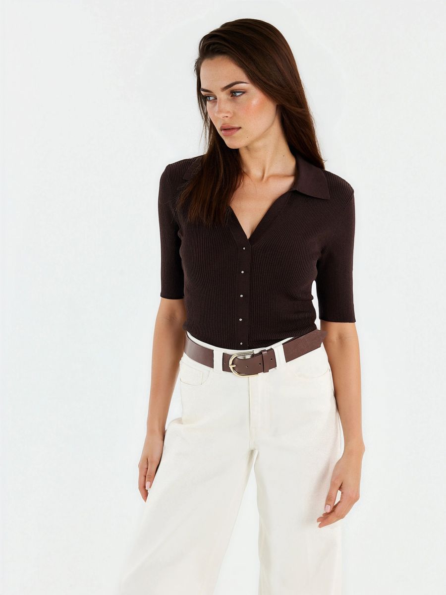 Sweter polo - ciemnobrązowy - MOHITO