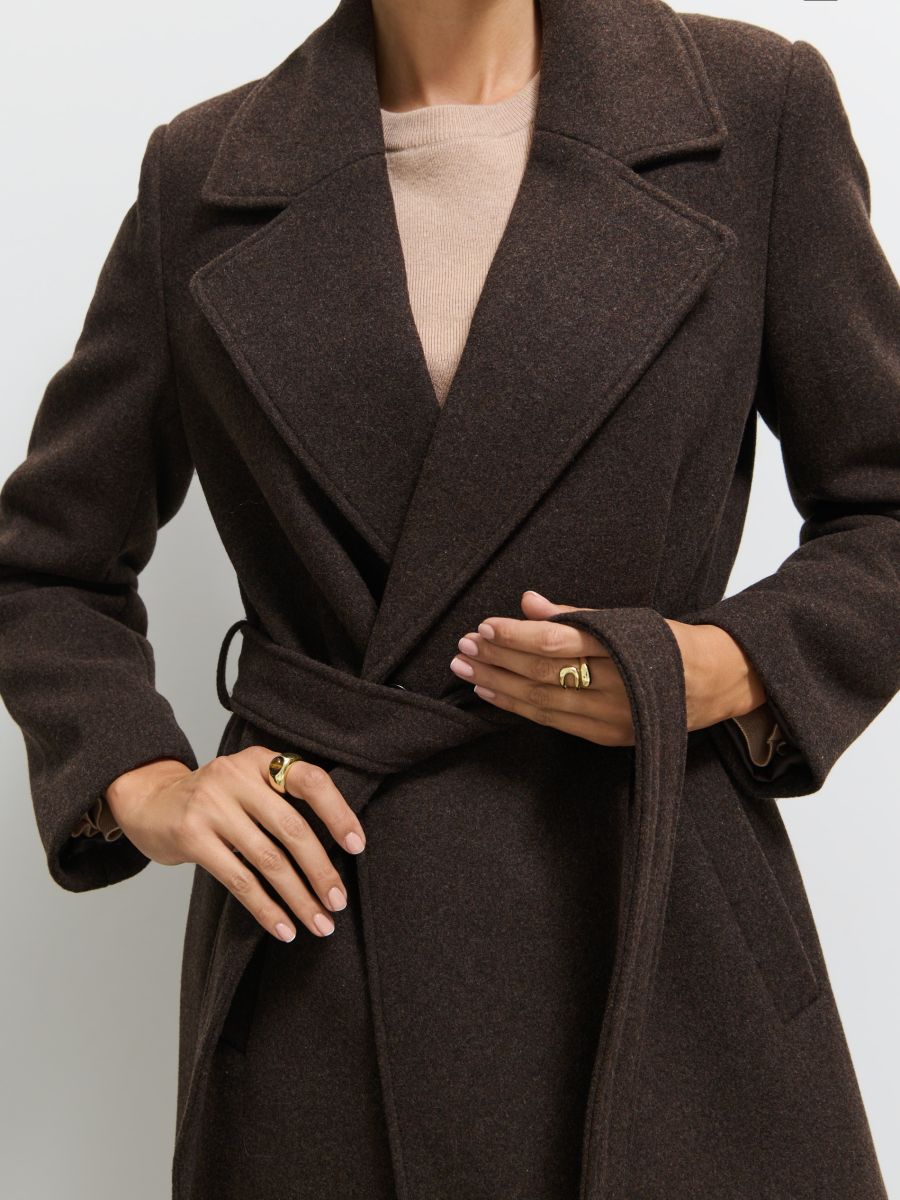 Czekoladowy płaszcz z wełną Czekoladowy płaszcz z wełną - ciemnobrązowy - MOHITO