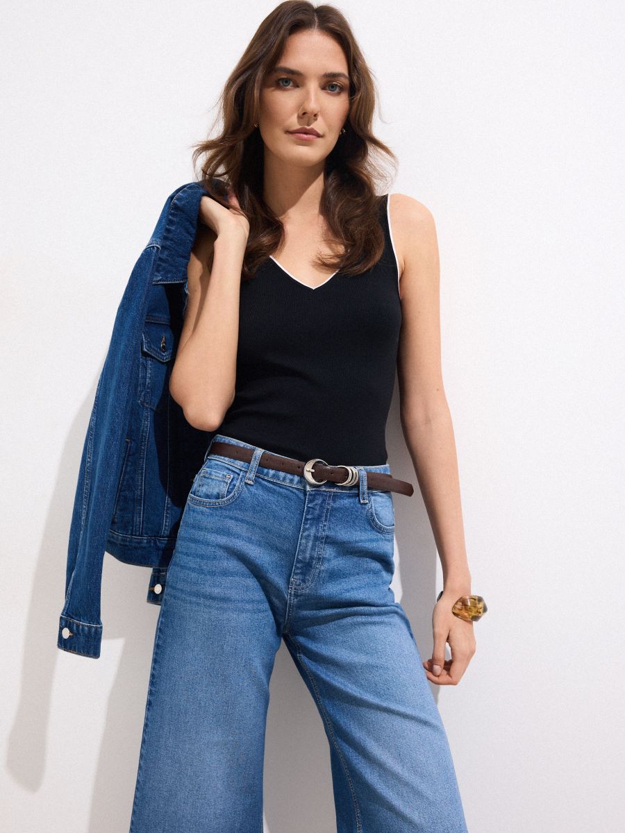 Dopasowany top - czarny - MOHITO