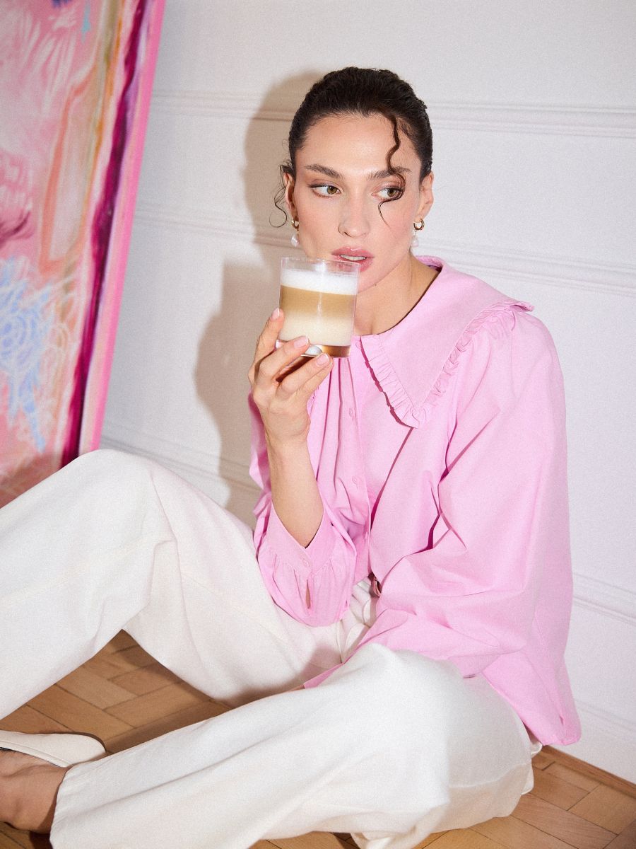 Koszula z ozdobnym kołnierzem Koszula z ozdobnym kołnierzem - pastelowy różowy - MOHITO