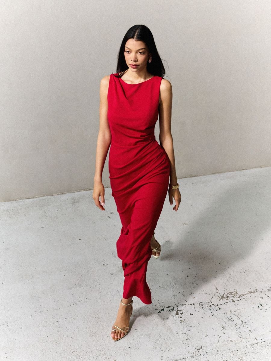 Sukienka maxi z marszczeniem - czerwony - MOHITO