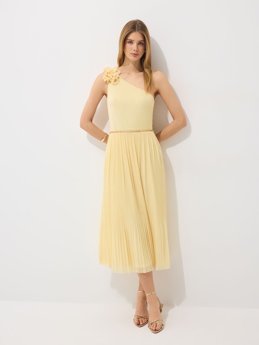 Plisowana sukienka midi na jedno ramię - żółty - MOHITO