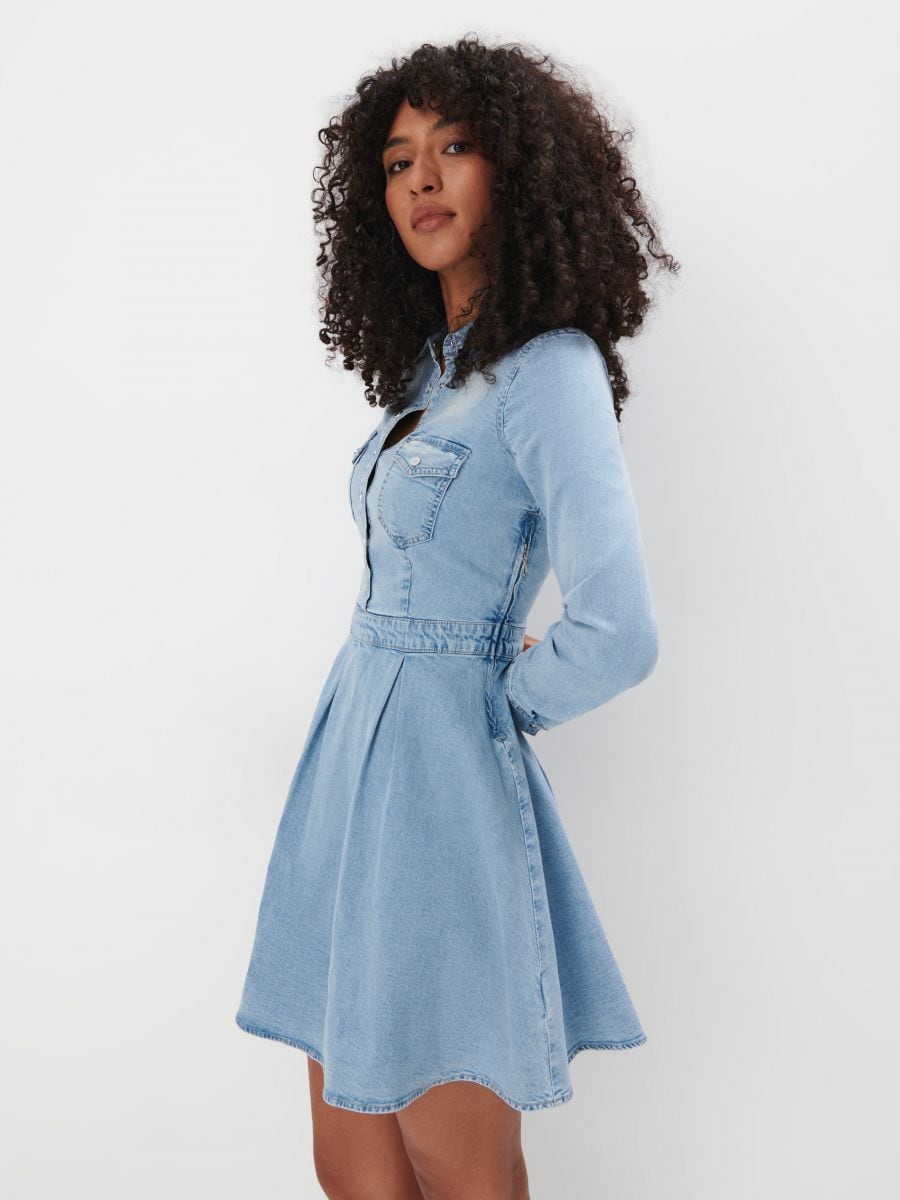 Jeansowa sukienka mini - niebieski - MOHITO