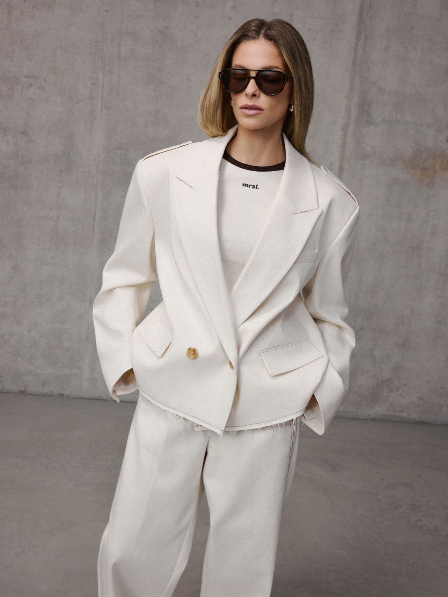 Krótka kremowa marynarka - kremowy - MOHITO