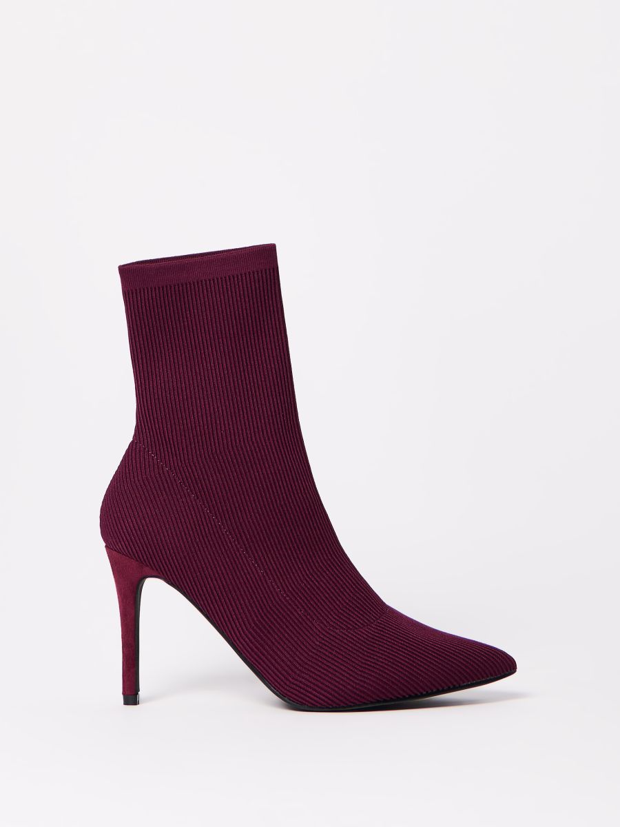Bordowe botki na szpilce Bordowe botki na szpilce - kasztanowy - MOHITO