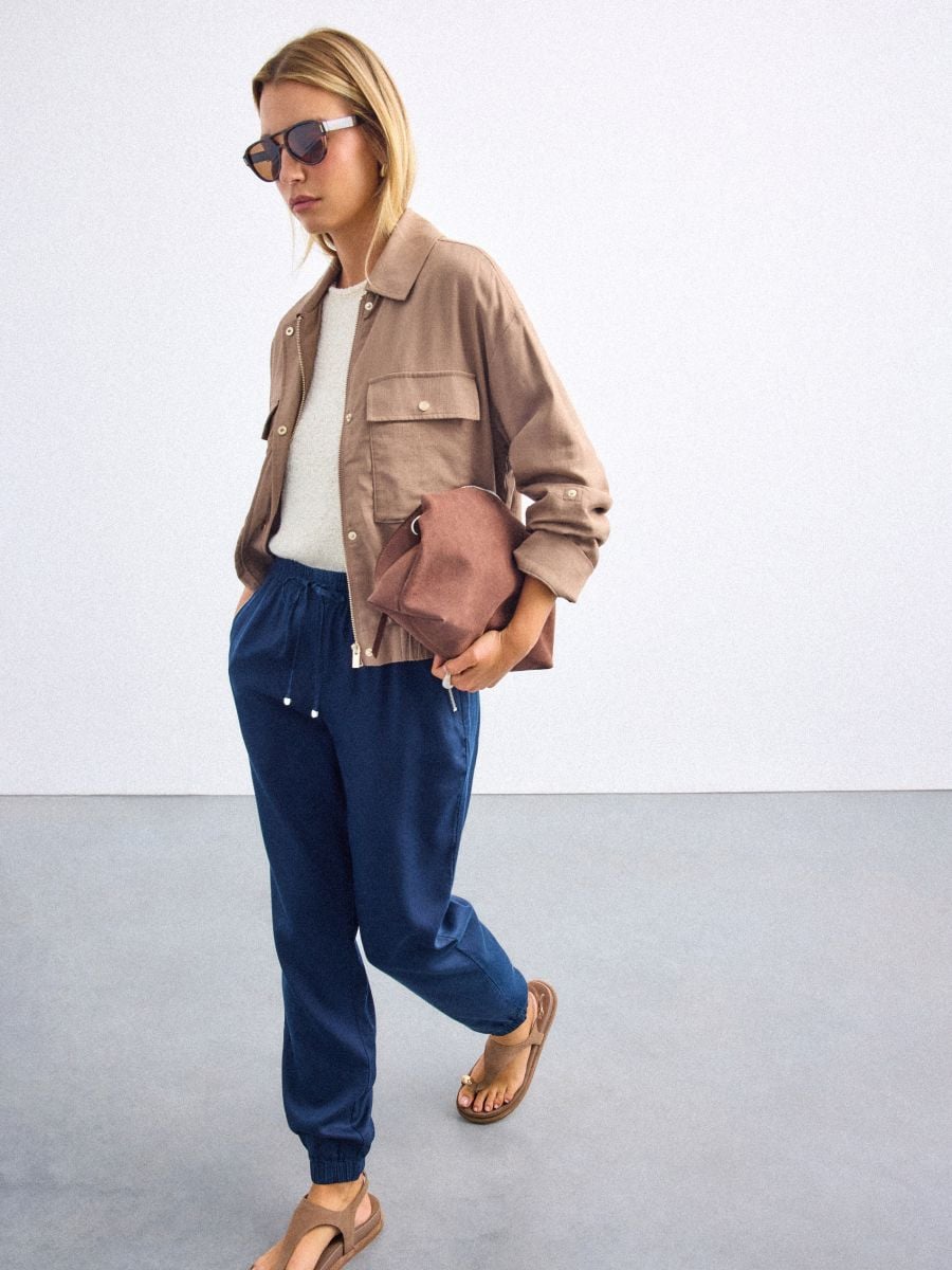 Pantaloni cu fibre lyocell Pantaloni cu fibre lyocell - Bleu marin - MOHITO