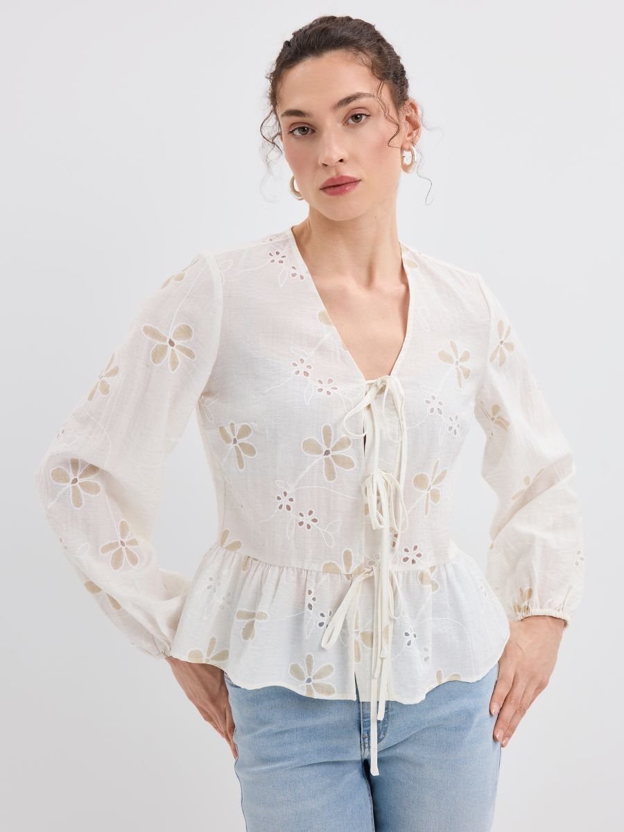 Bluzka z lyocellem - kremowy - MOHITO