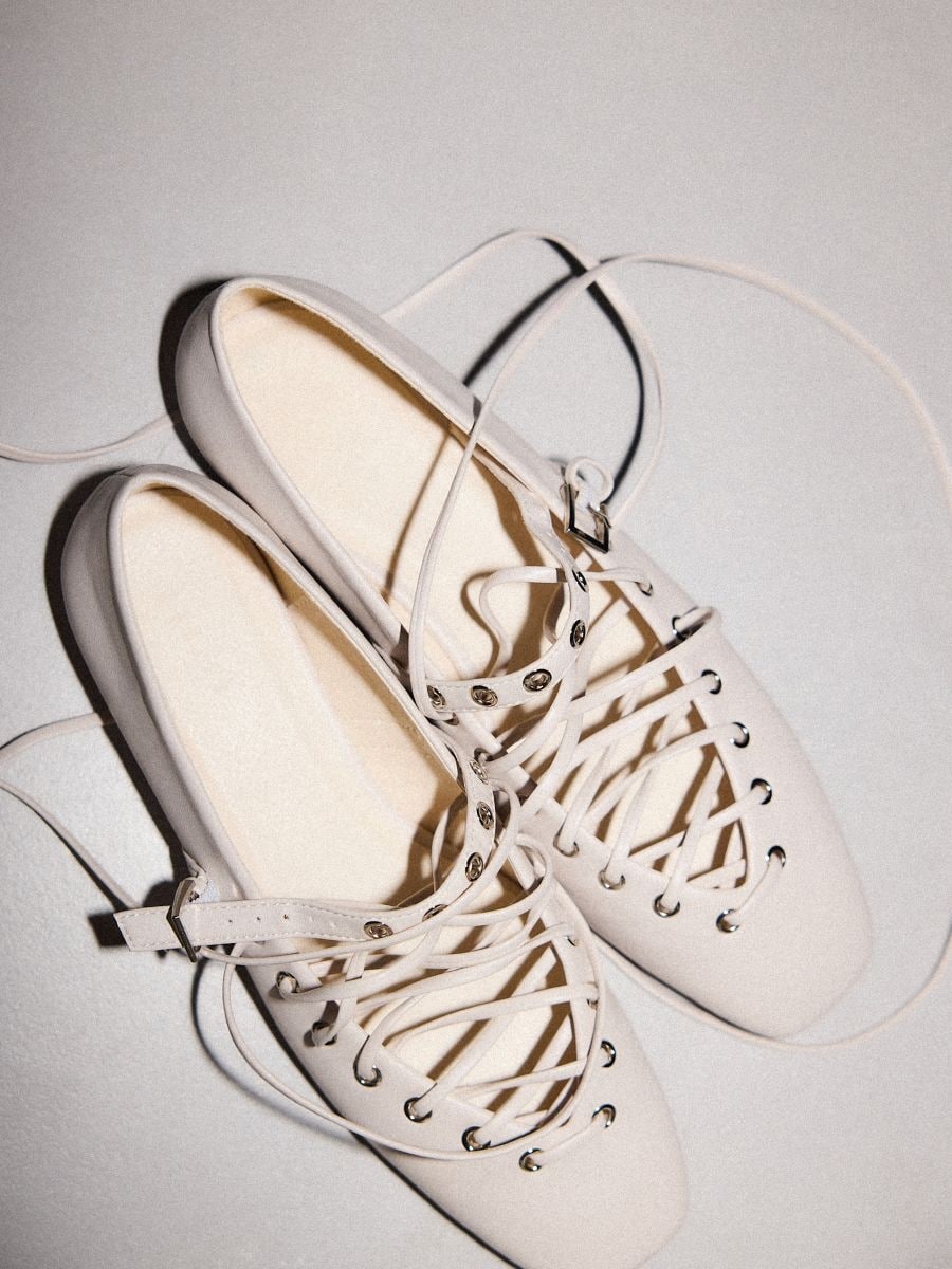 Baleriny - beżowy - MOHITO