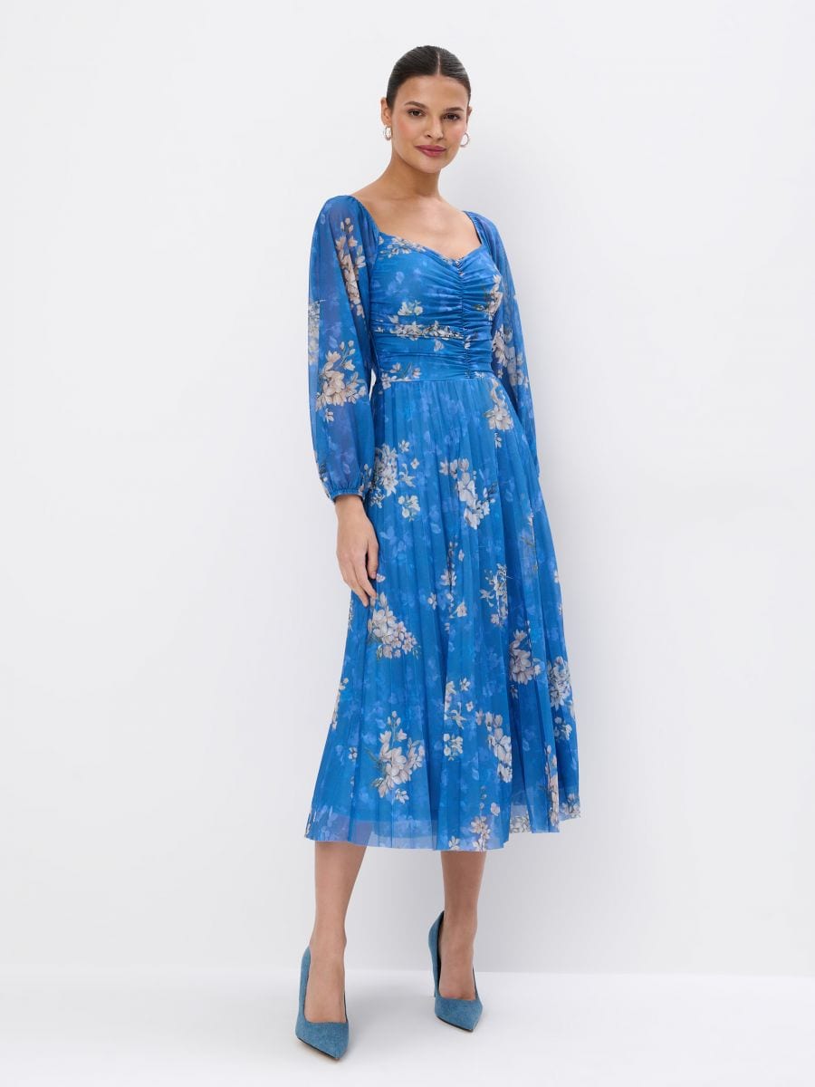 Niebieska sukienka midi w kwiaty - błękitny - MOHITO