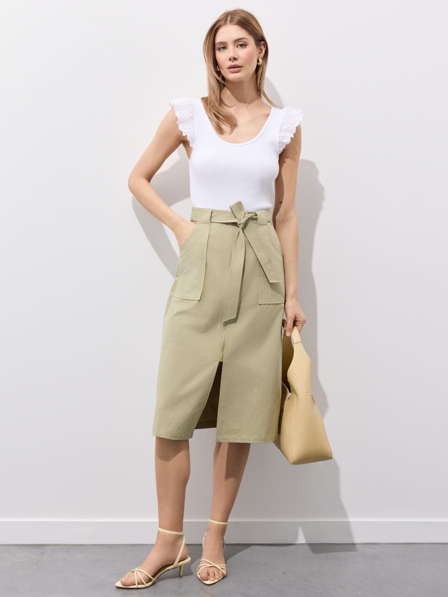 Bluzka z ozdobnymi rękawami - biały - MOHITO