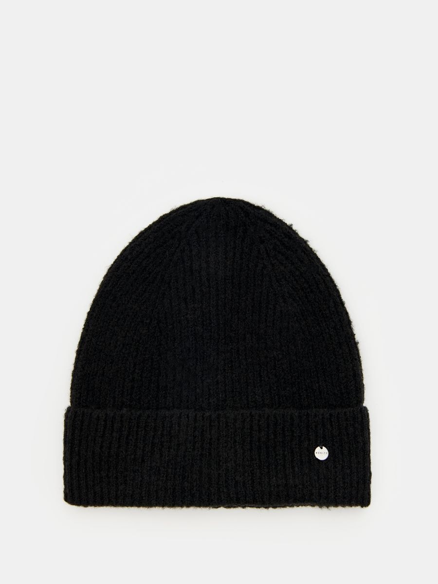 Czarna czapka basic - czarny - MOHITO