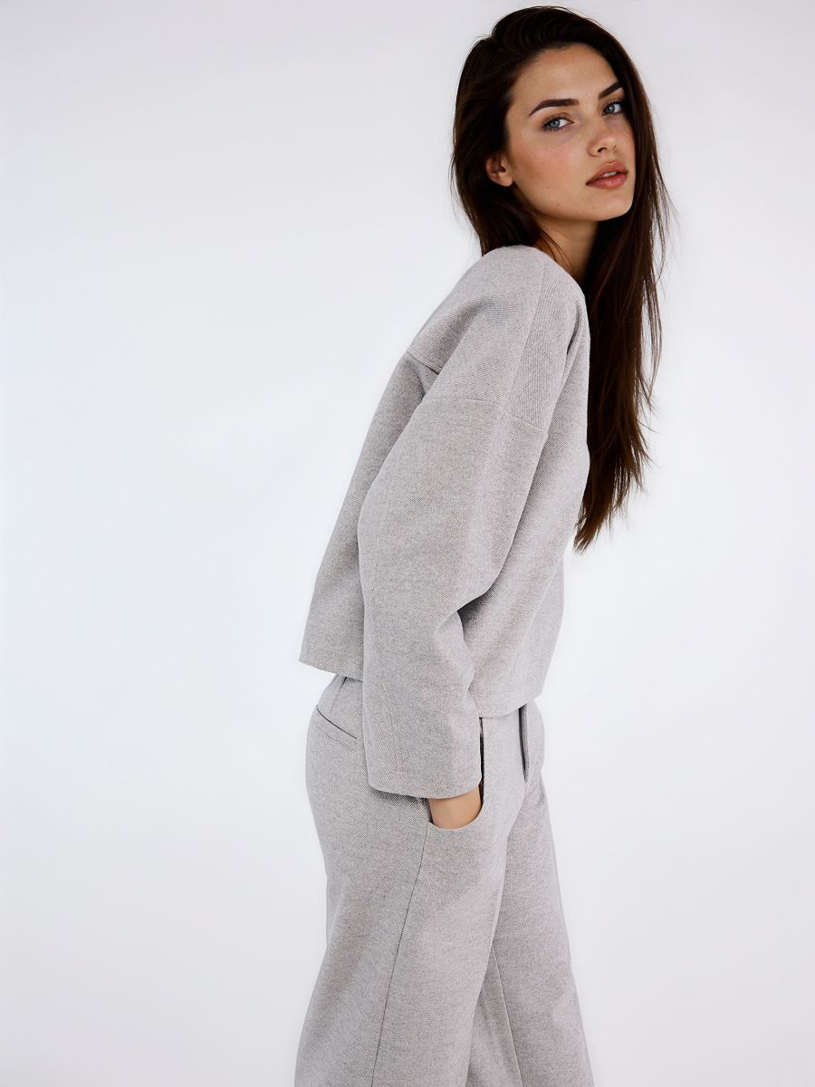 Szara bluzka z dekoltem w łódkę Szara bluzka z dekoltem w łódkę - szary - MOHITO