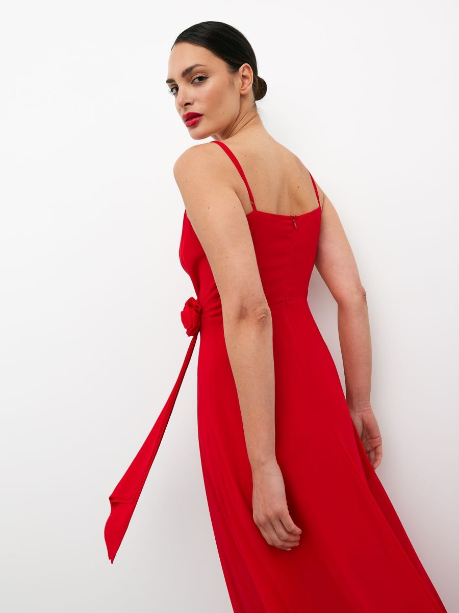 Szyfonowa sukienka maxi - czerwony - MOHITO