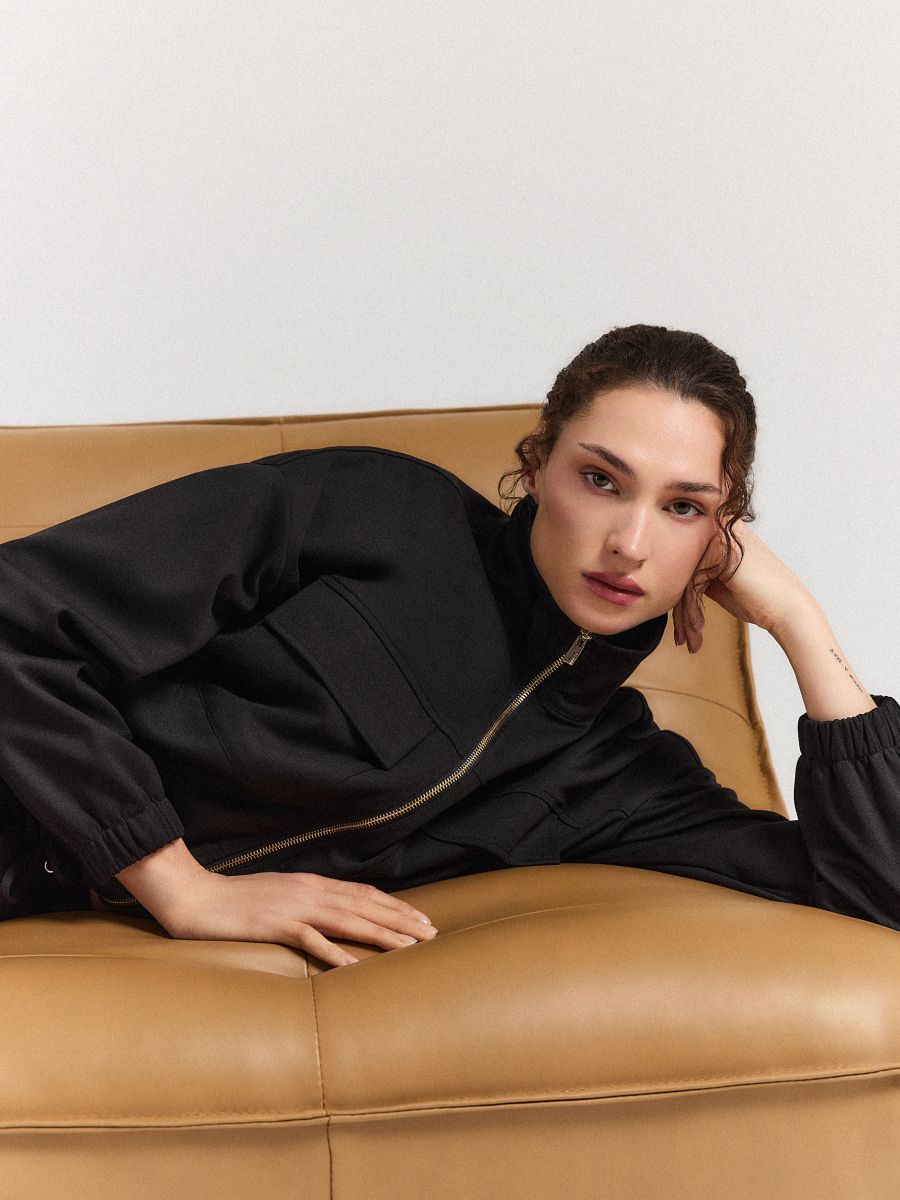 Bluza z zamkiem - czarny - MOHITO