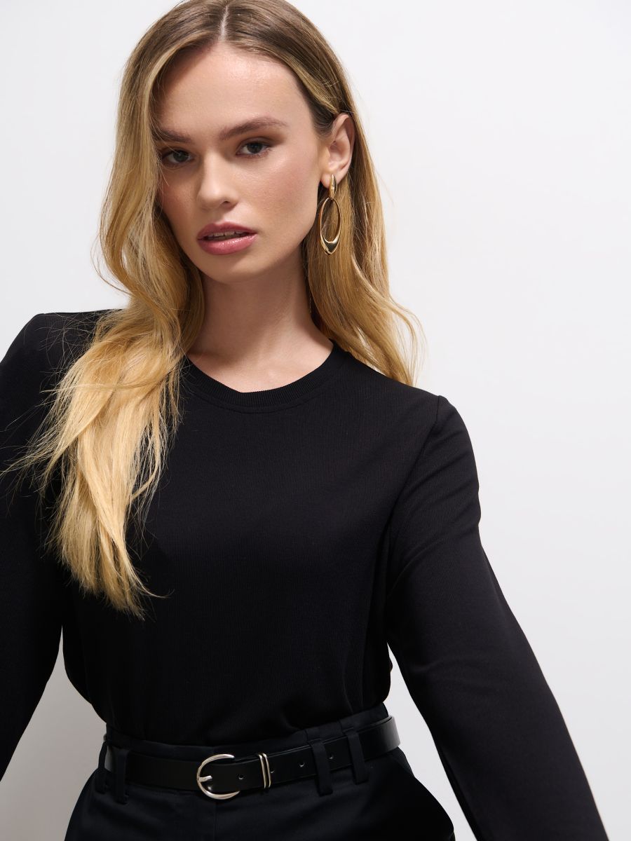 Czarna bluza z wiskozą Kolor czarny - MOHITO - 273GG-99X
