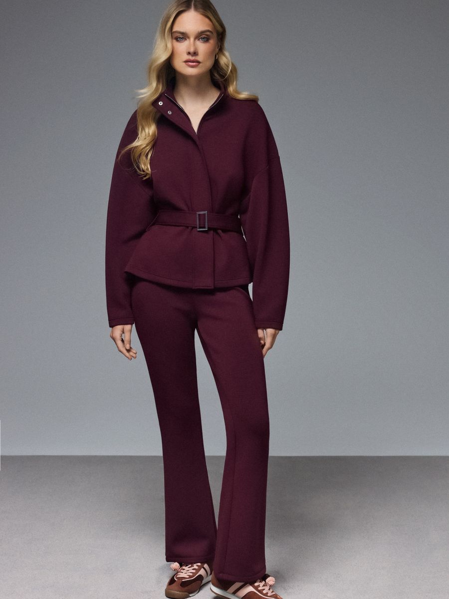 Pantalone sa zvonastim nogavicama