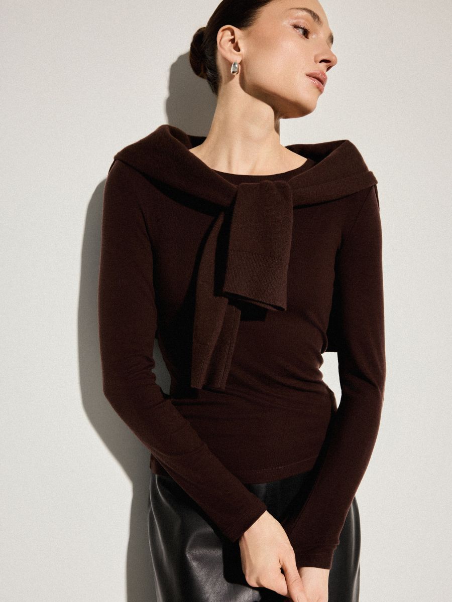 Brązowy longsleeve z domieszką wełny - brązowy - MOHITO