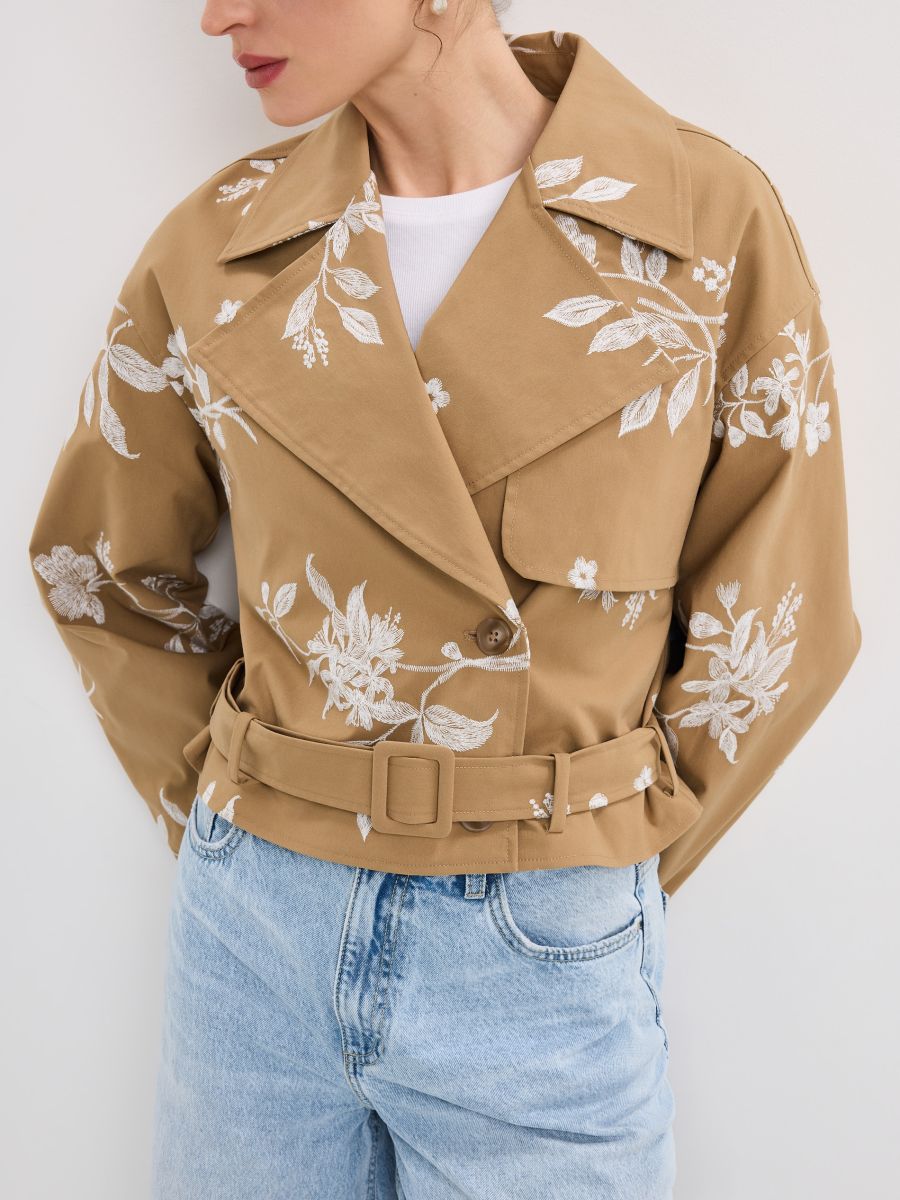 Къс тренчкот