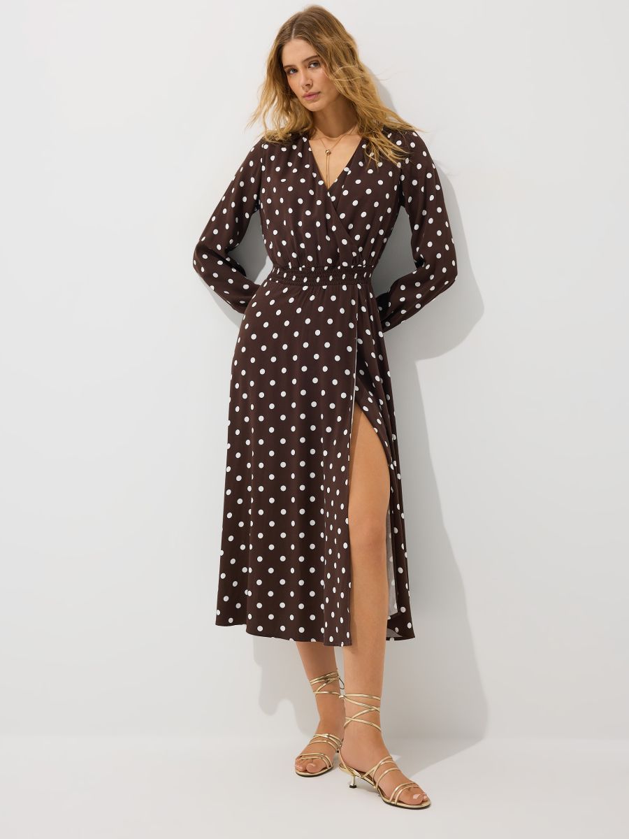 Kopertowa sukienka midi - kasztanowy - MOHITO