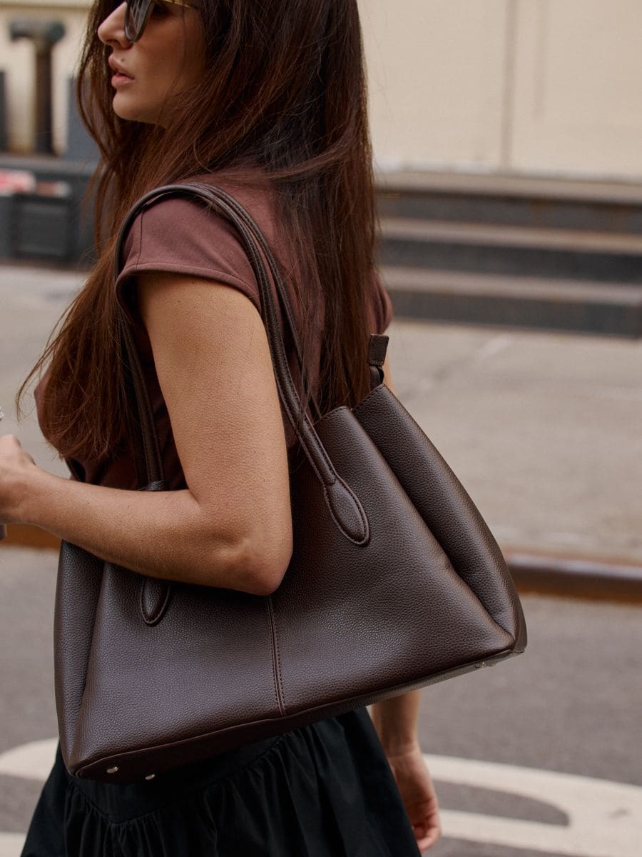 Torebka na ramię - ciemnobrązowy - MOHITO