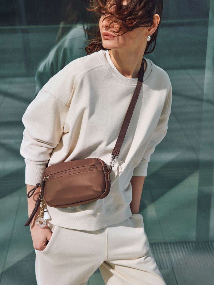 Torebka crossbody - ciemnobrązowy - MOHITO