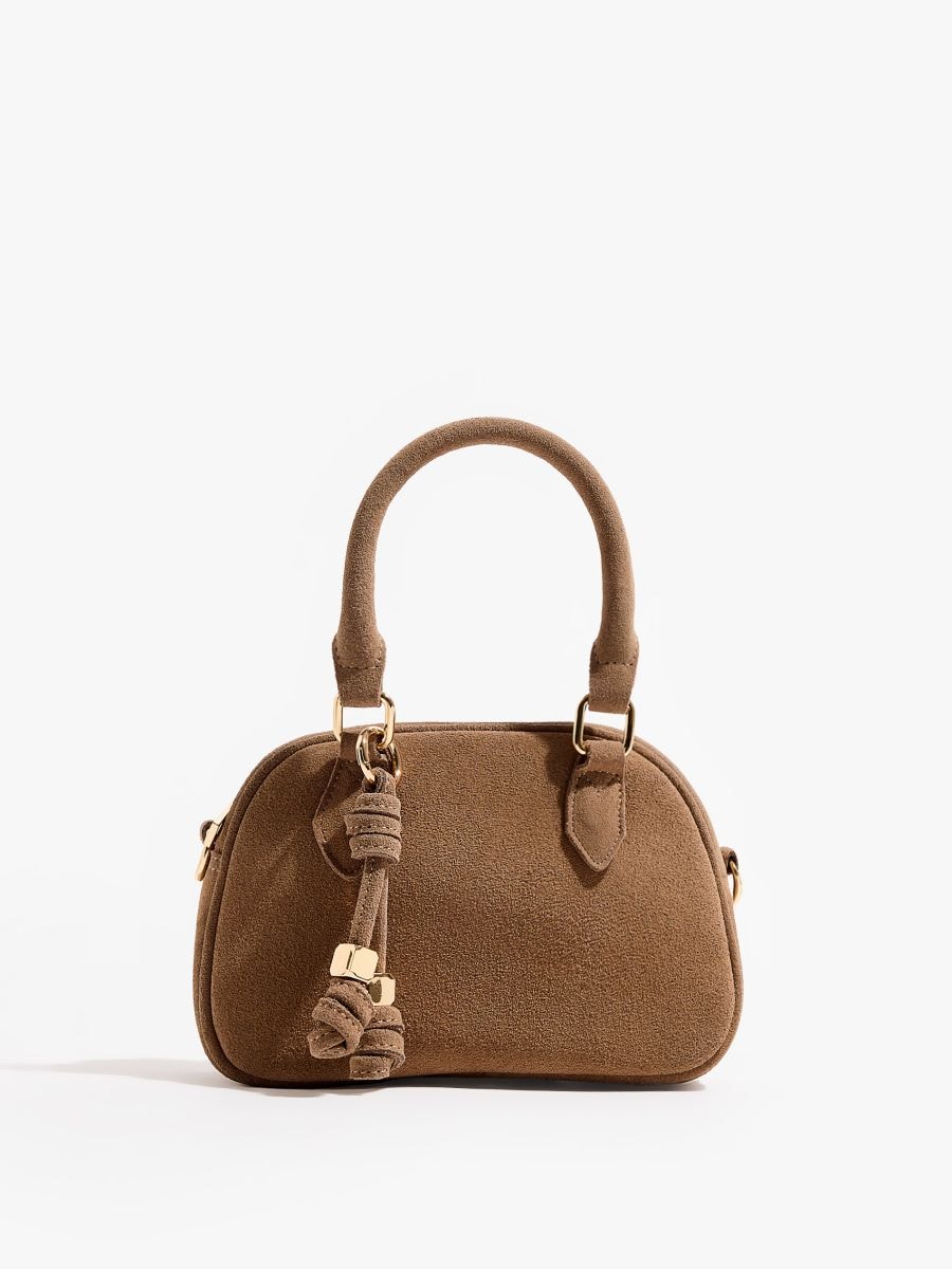 Skórzana torebka z brelokiem - beżowy - MOHITO