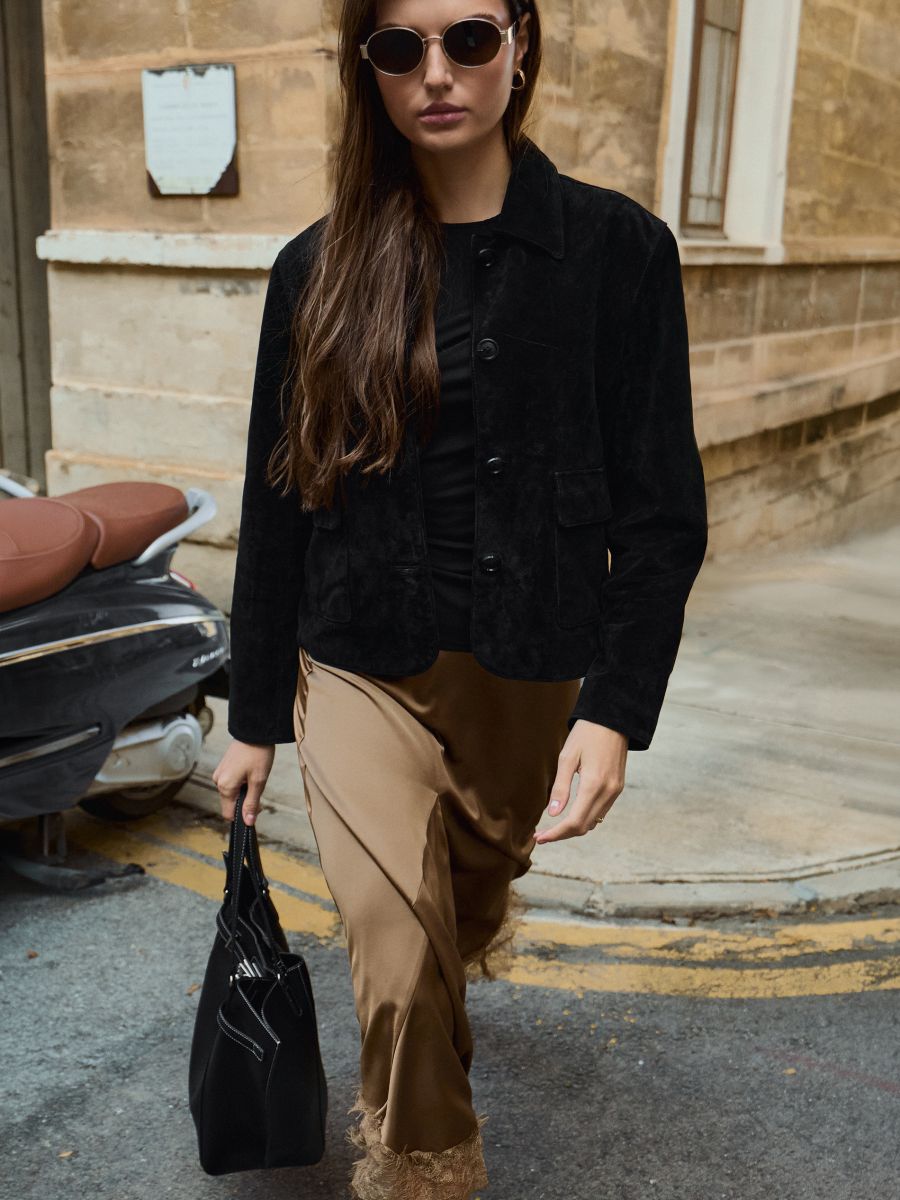 Zamszowa kurtka - czarny - MOHITO