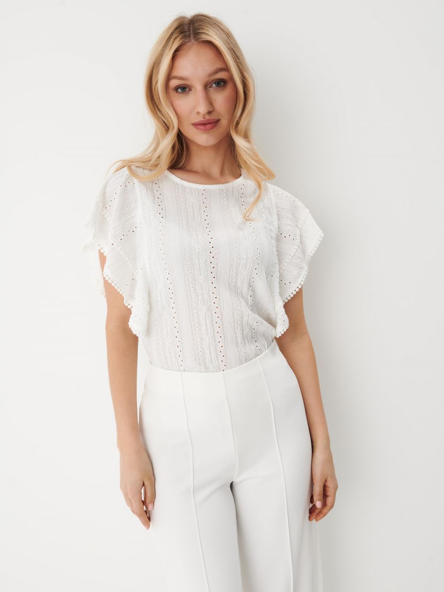 Biała bluzka z ażurowym wzorem - kremowy - MOHITO