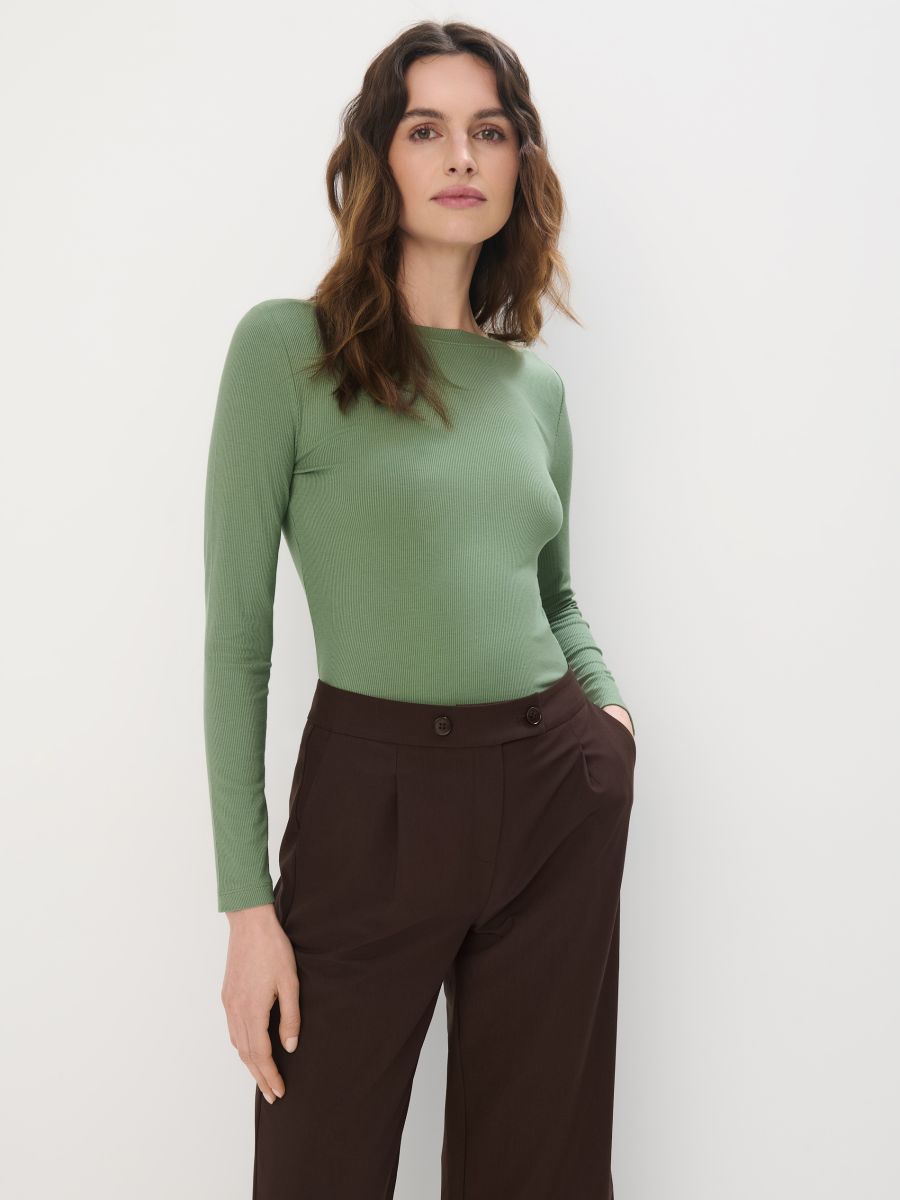 Dopasowana zielona bluzka Kolor oliwkowy - MOHITO - 5760X-81X