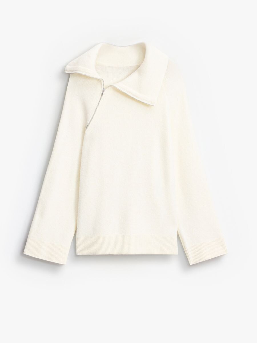 Sweter z asymetrycznym kołnierzem Sweter z asymetrycznym kołnierzem - kremowy - MOHITO