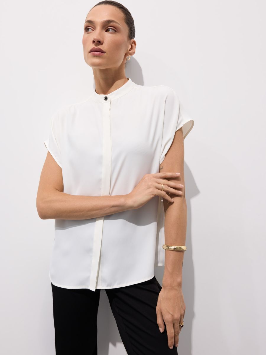 Bluzka ze stójką - kremowy - MOHITO