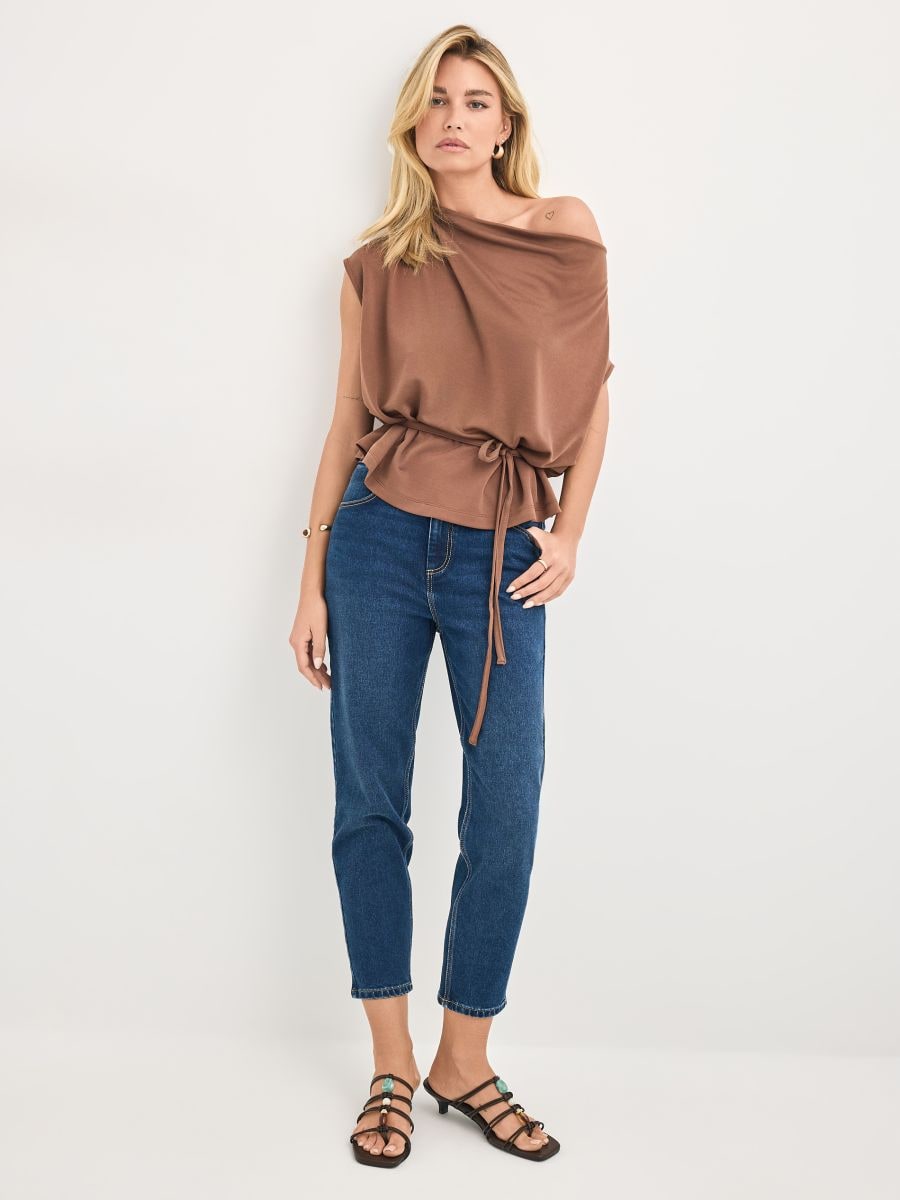 Jeansy mom slim petite - granatowy - MOHITO