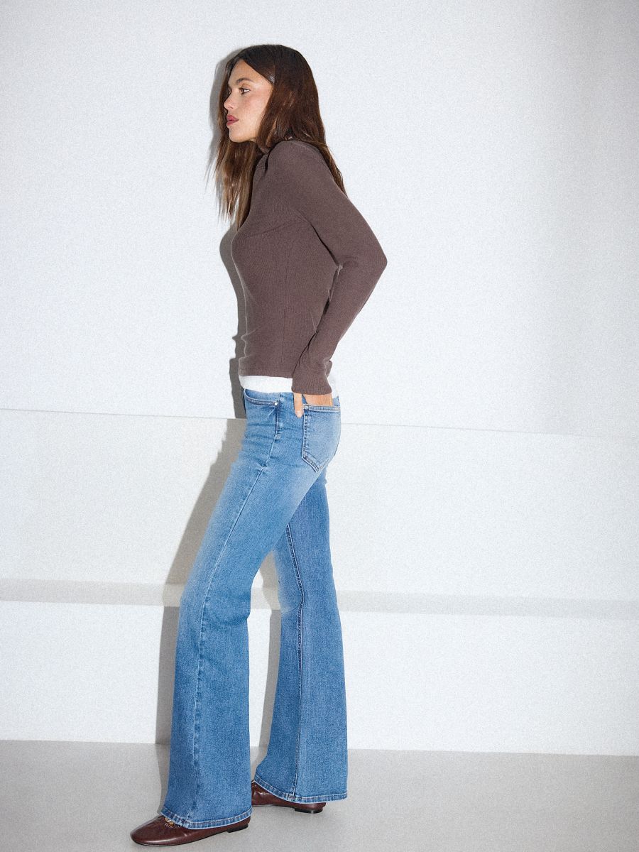 Jeansy flare - niebieski - MOHITO