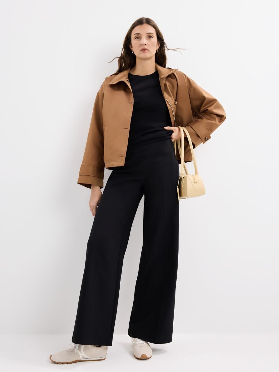 Dopasowany t-shirt - czarny - MOHITO