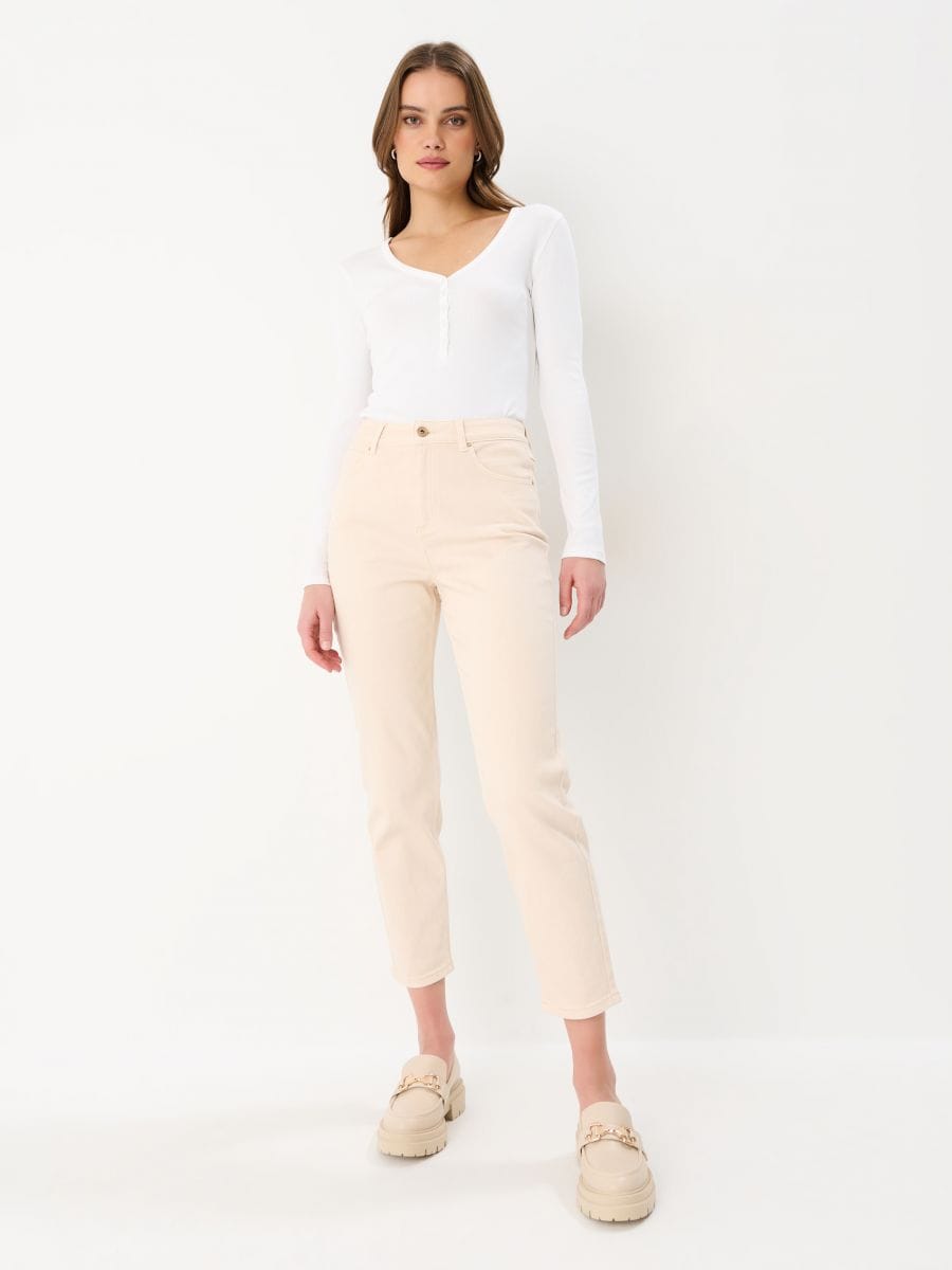 Jean mom creme 2025
