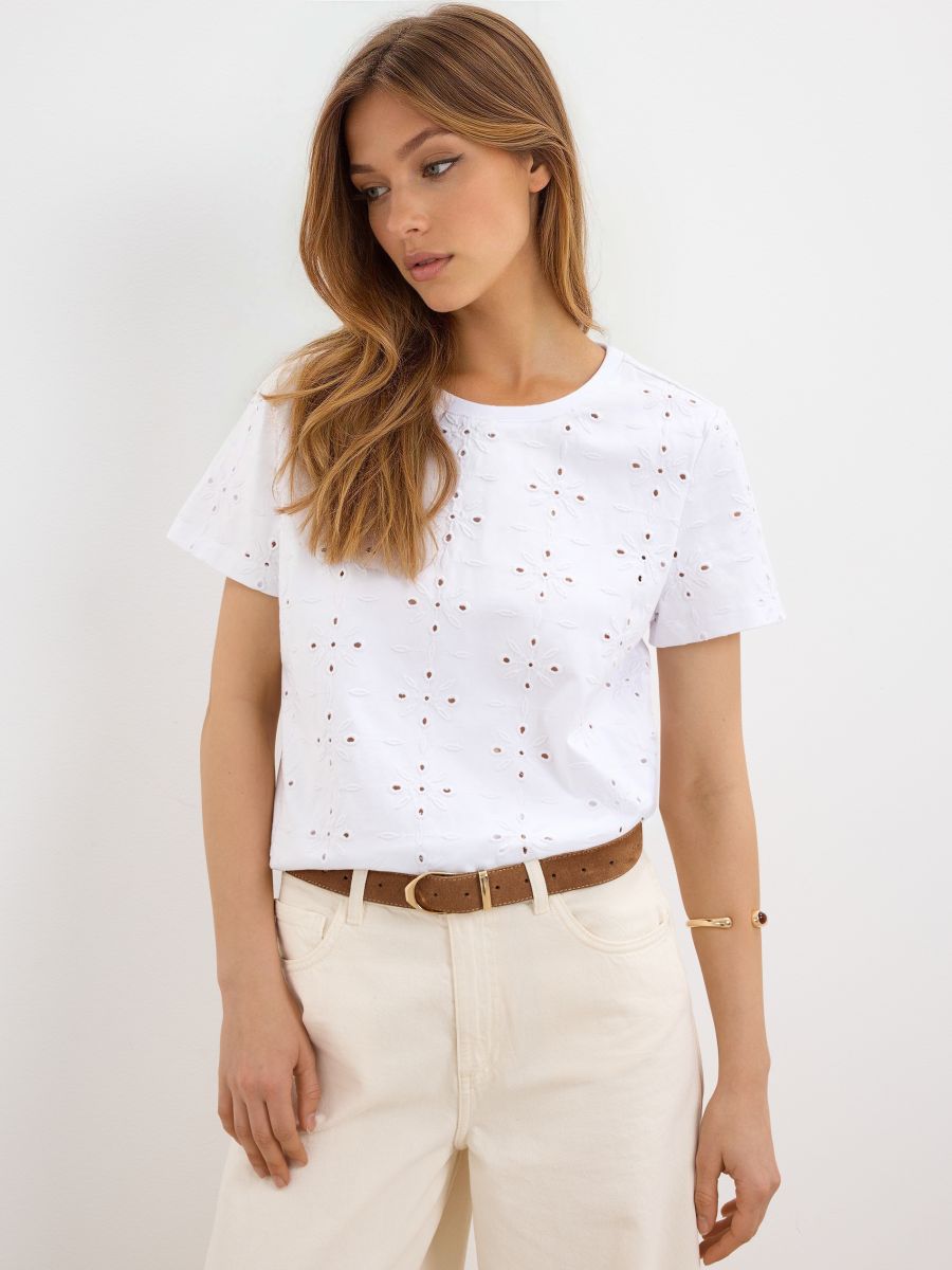 Bawełniany t-shirt z haftem - biały - MOHITO