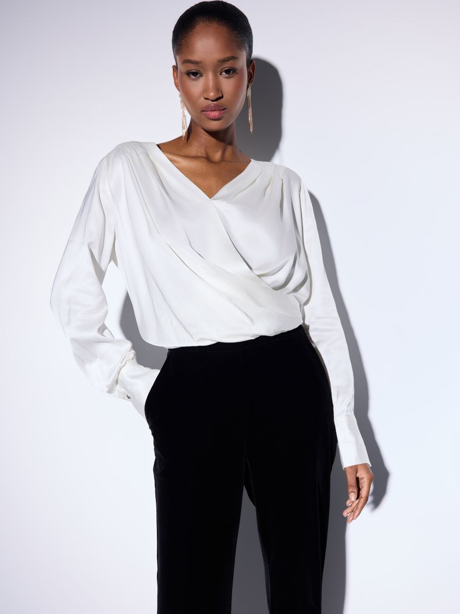 Kopertowa bluzka Kopertowa bluzka - kremowy - MOHITO