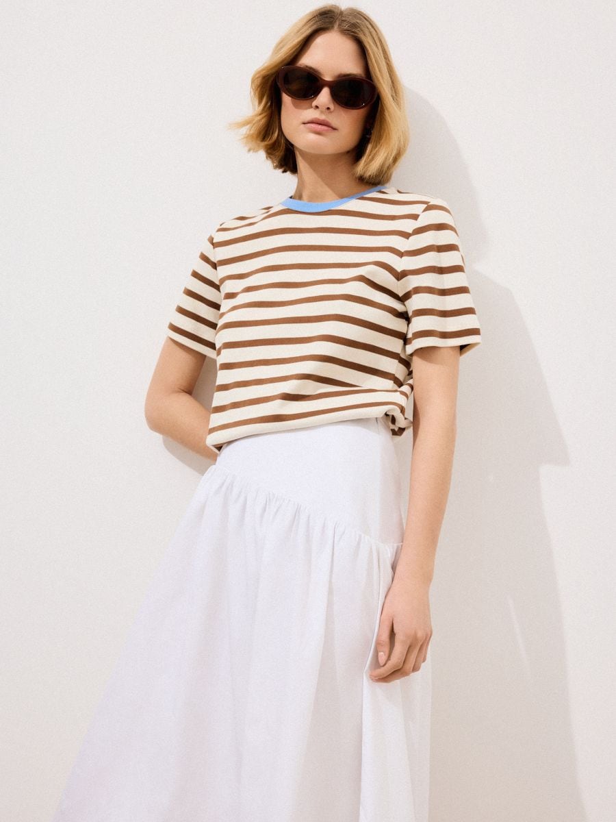 Bawełniany t-shirt w paski Bawełniany t-shirt w paski - brązowy - MOHITO