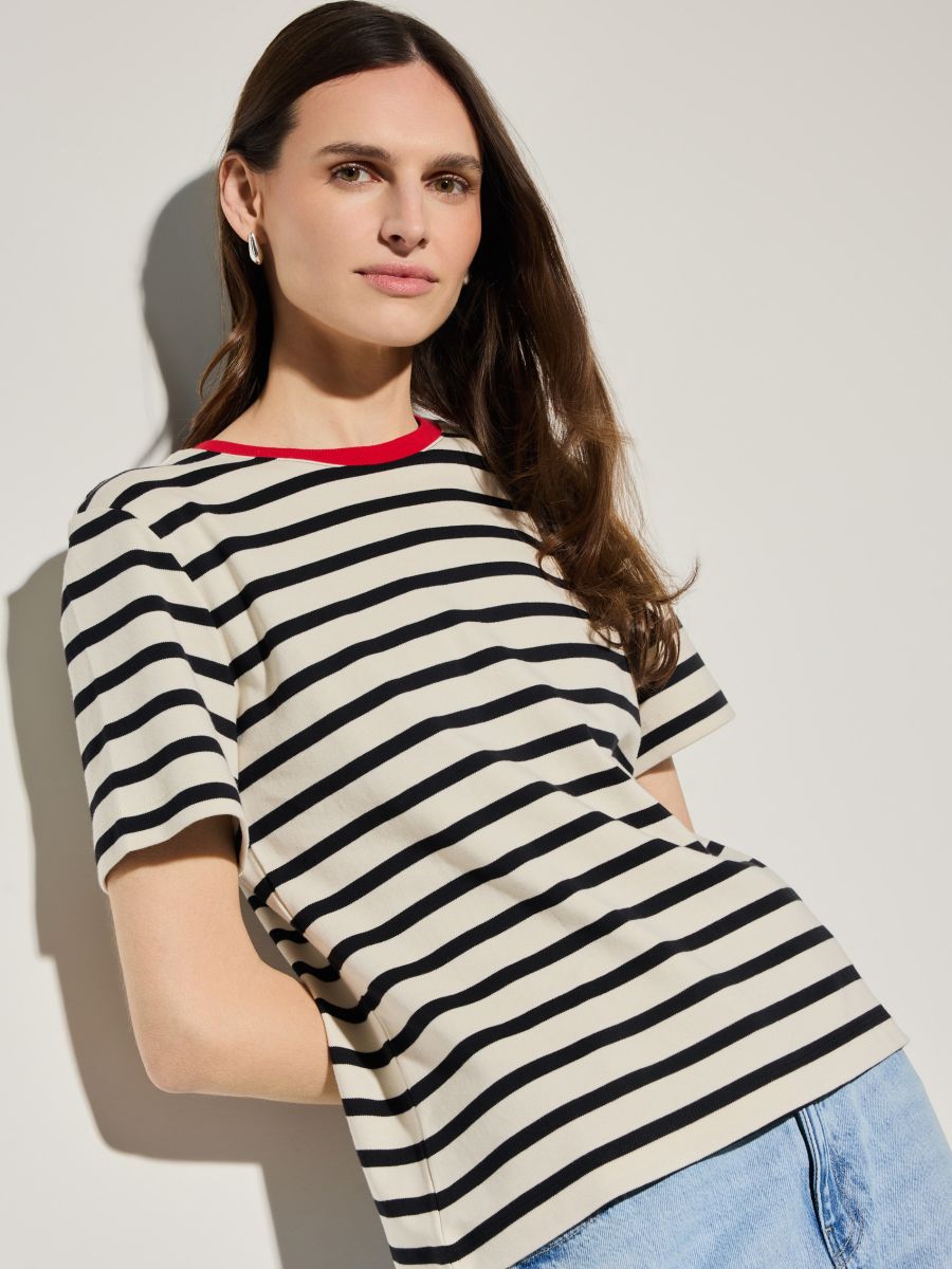 Bawełniany t-shirt w paski - czarny - MOHITO