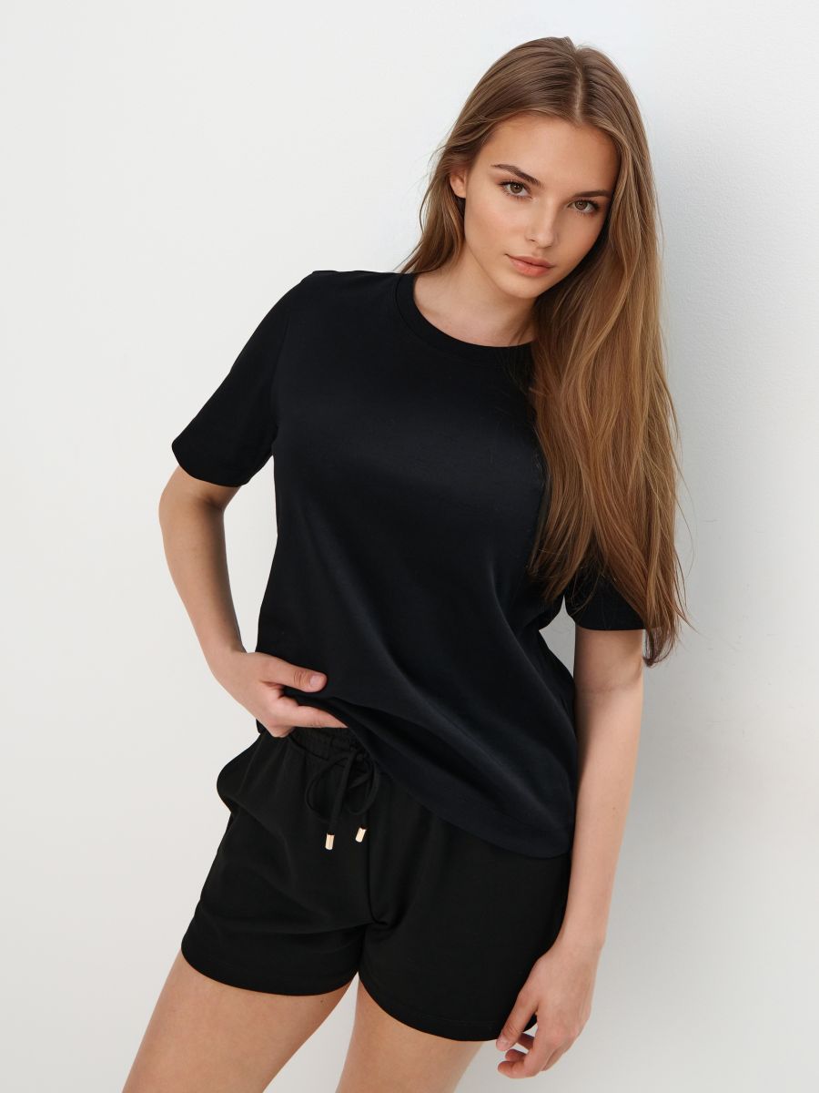 T-shirt z merceryzowanej bawełny T-shirt z merceryzowanej bawełny - czarny - MOHITO