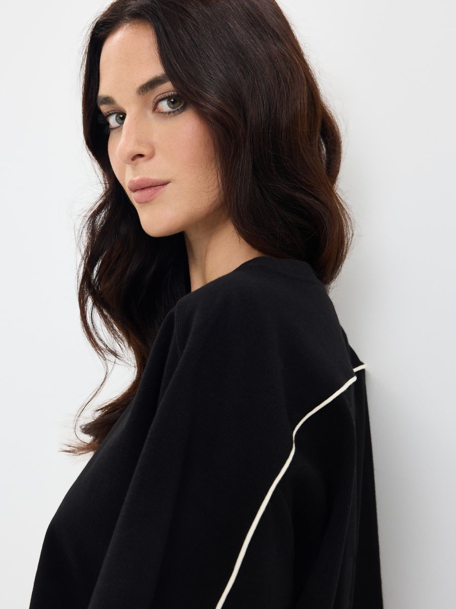 T-shirt oversize - czarny - MOHITO