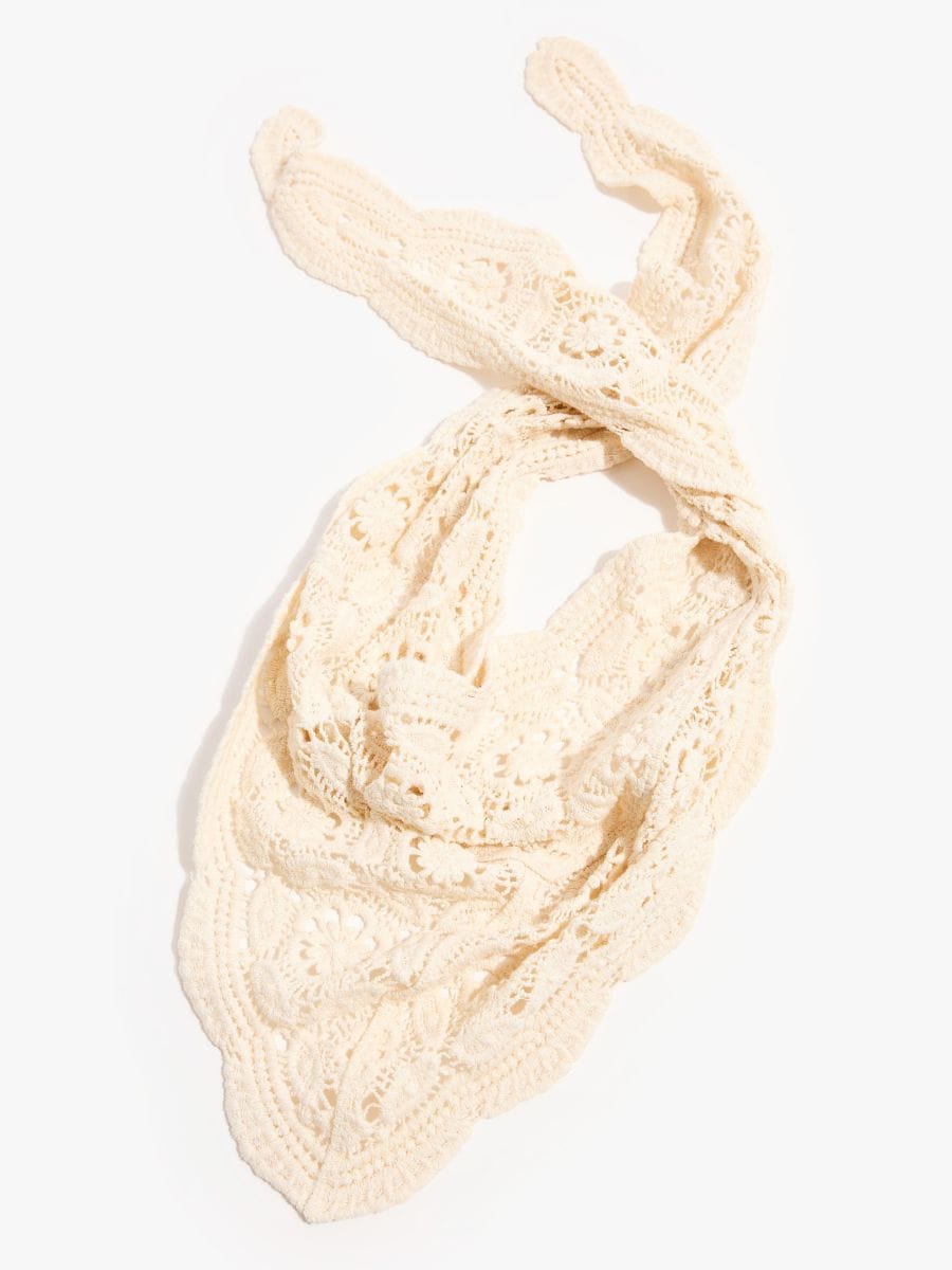 Ażurowa chusta Ażurowa chusta - kremowy - MOHITO