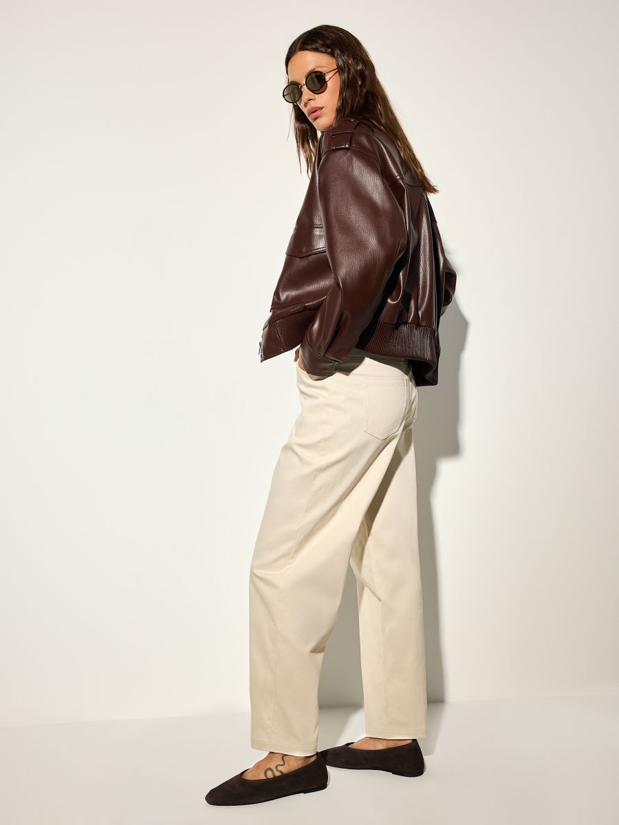 Kremowe spodnie barrel Kremowe spodnie barrel - kremowy - MOHITO