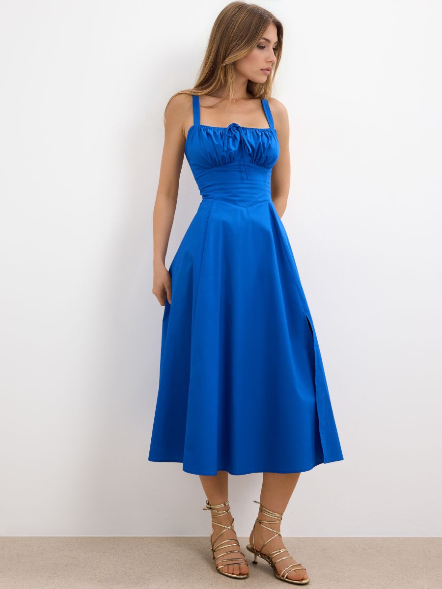 Sukienka midi na ramiączkach - niebieski - MOHITO